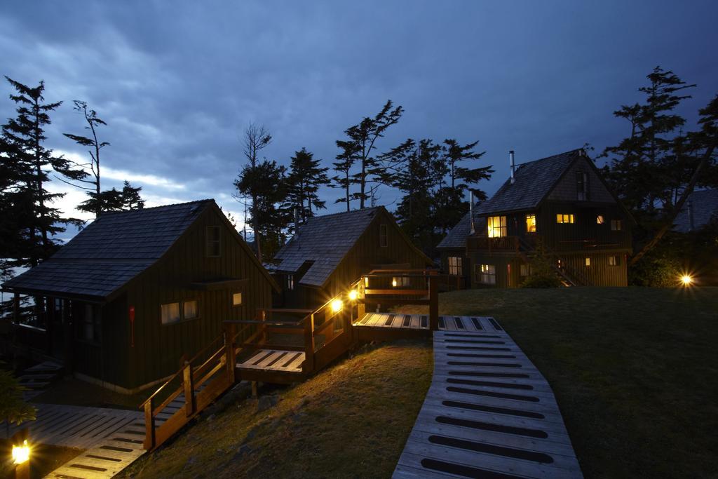 Middle Beach Lodge Tofino Exterior photo