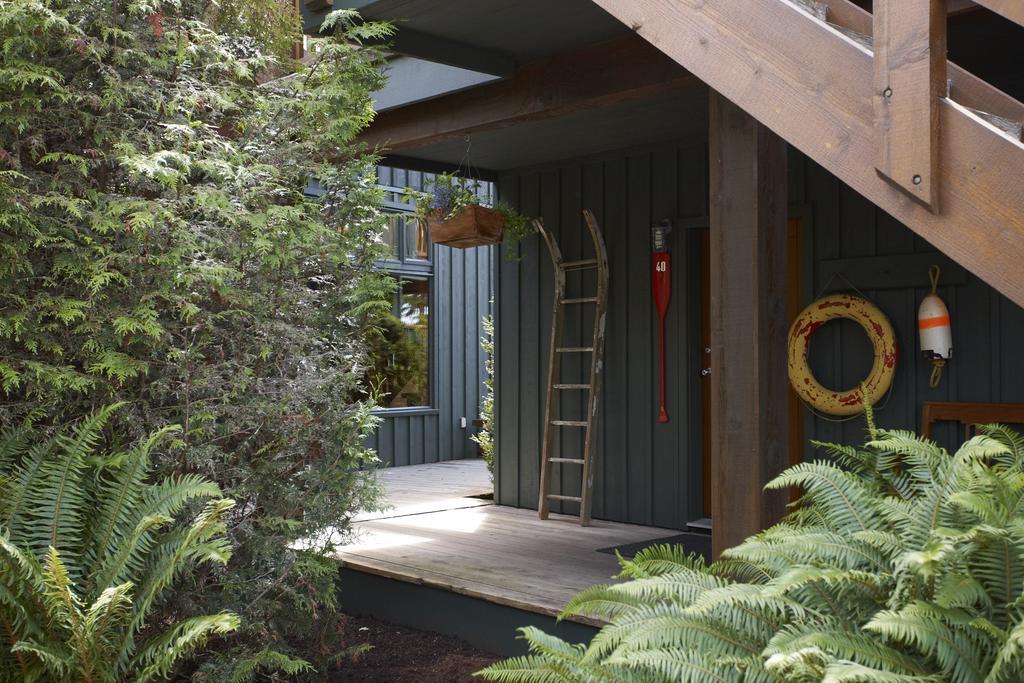 Middle Beach Lodge Tofino Exterior photo